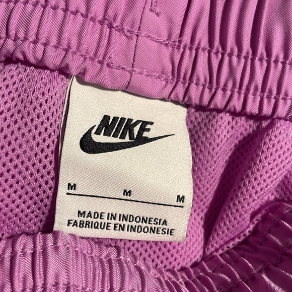 ‼️50% OFF SALE‼️ Nike NSW Woven Flow Shorts - Picture 4 of 4